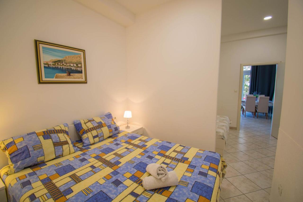 Family Apartment Manuela - Baška Voda Exterior foto