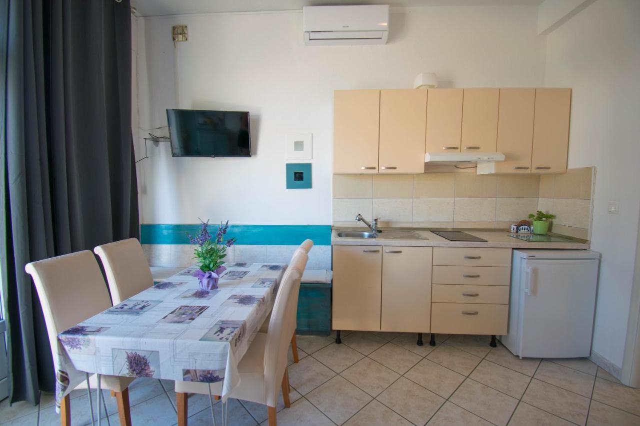 Family Apartment Manuela - Baška Voda Exterior foto