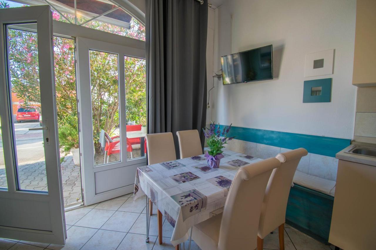 Family Apartment Manuela - Baška Voda Exterior foto